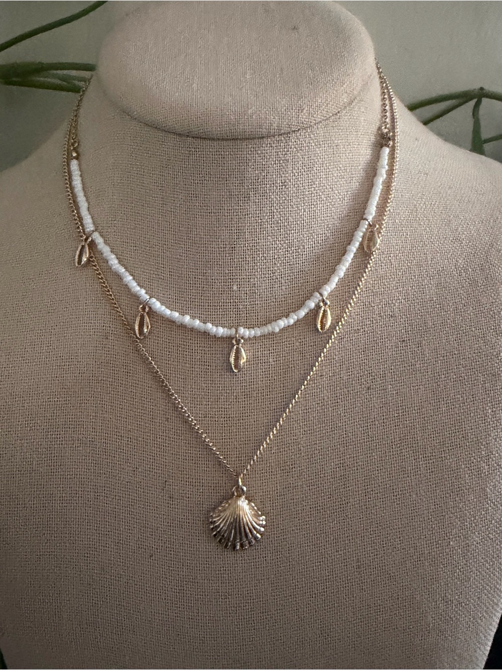 Vintage Puka Shell Chip Beads Gold Sea Shells Dainty Surfer Girl Choker Necklace